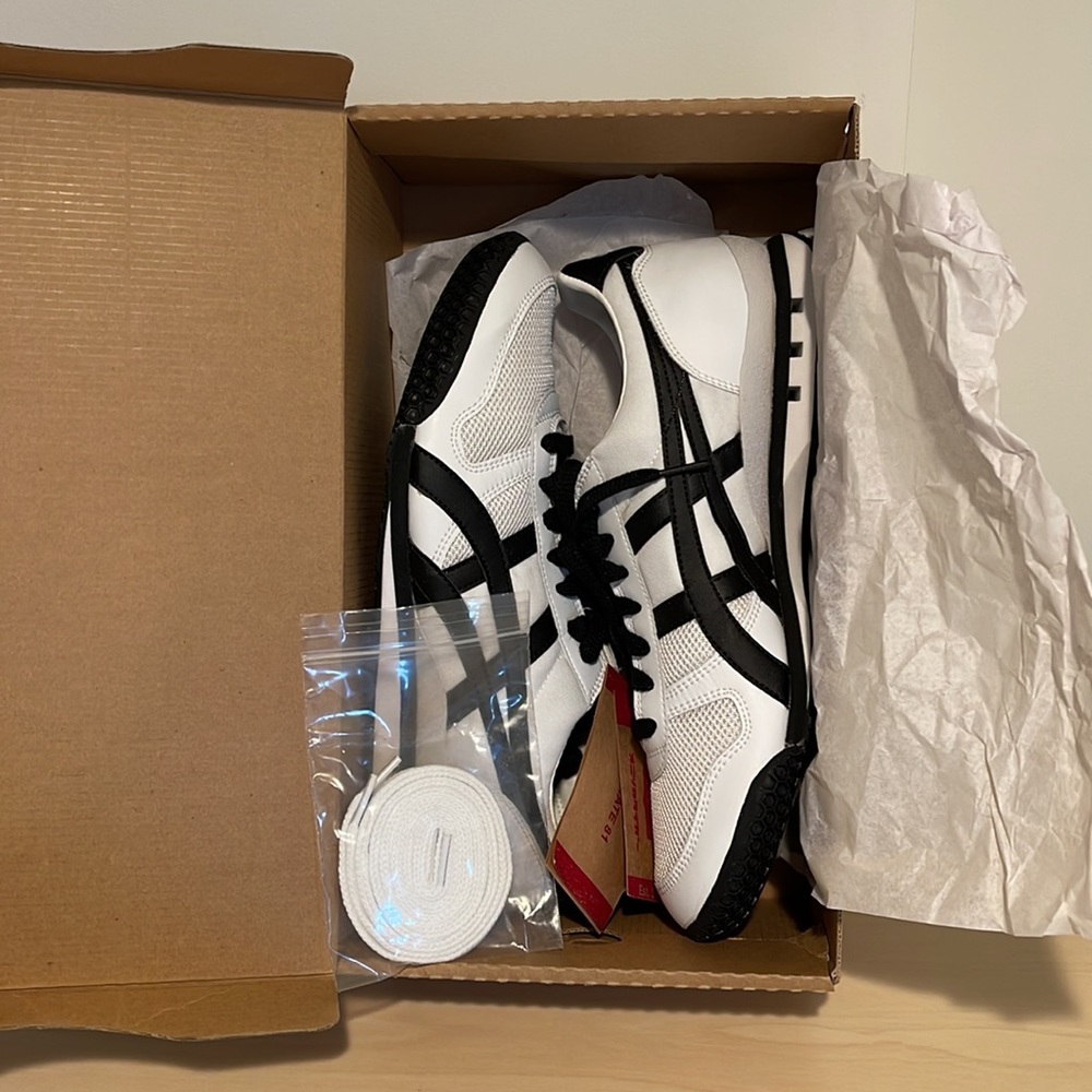 Brand new in box with tags Ultimate 81s Onitsukas size 10